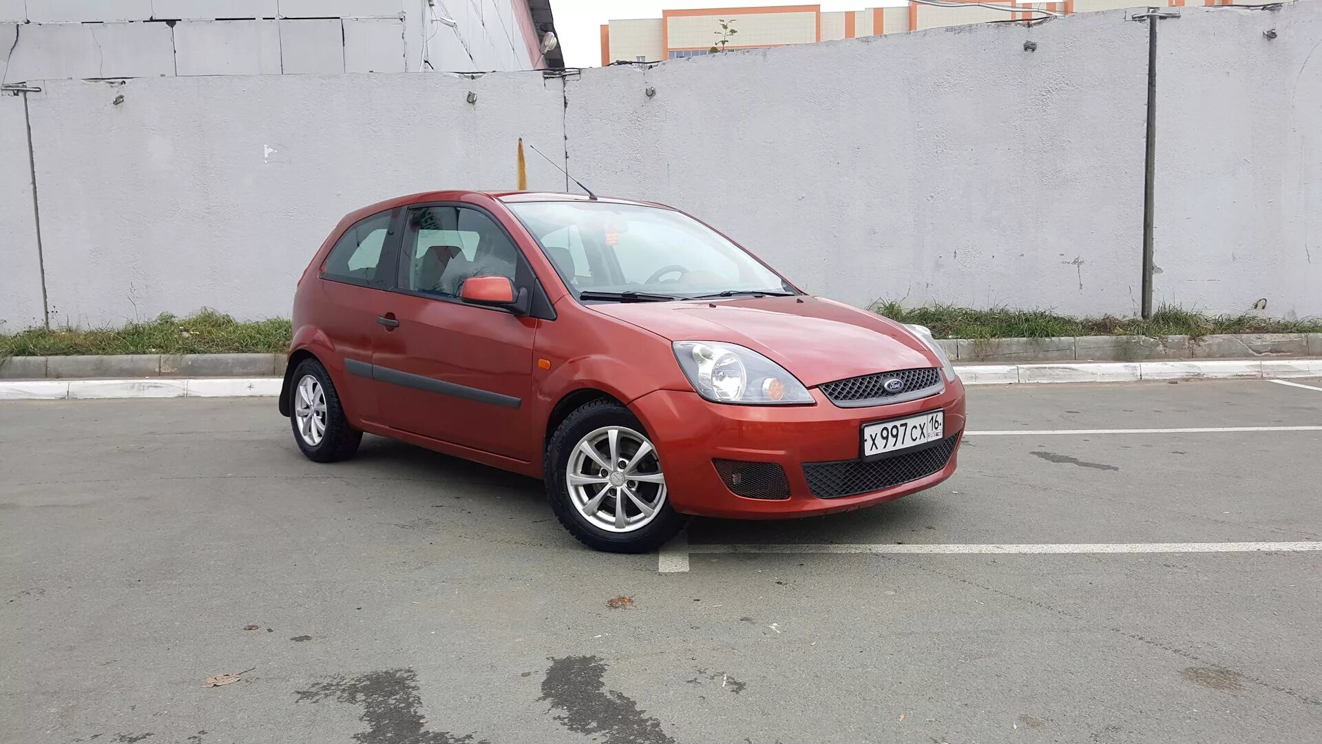 Ford fiesta mk5 r17. Диски на форд фиеста мк5. R16 на форд фиеста. Колеса форд фиеста мк5. Диски на форд фиеста мк5.