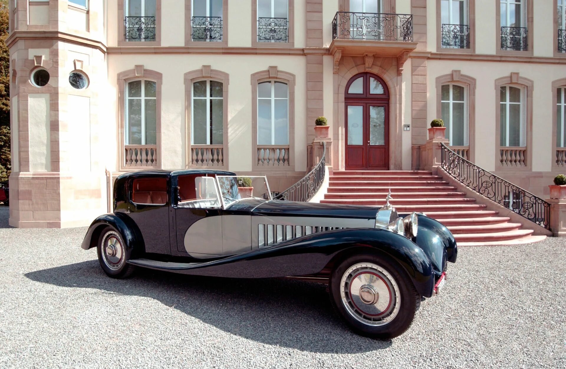 Автомобиль 18. Bugatti Type 41 Royale Kellner Coupe. Bugatti Type 41 Royale. Bugatti Type 41 Royale Kellner Coupe 1931 года. Bugatti Type 41 «la Royale».