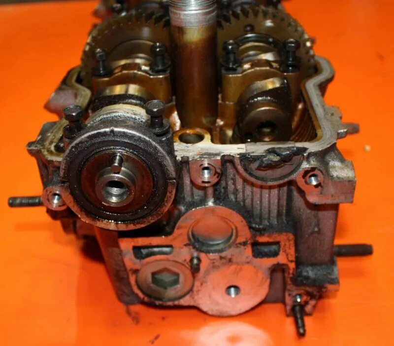 Блок 3s fe. Головка тойота 3s-fe. гбц тойота 3s fe. головка блока цилиндров 5s fe. головка двс 5s-fe.