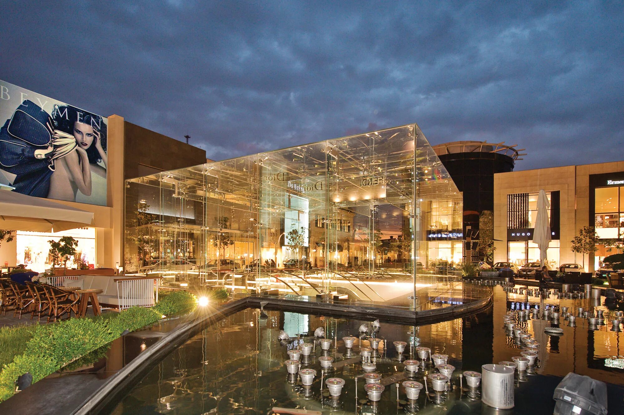 истинья парк стамбул. истинья парк стамбул. тц истинье парк. Istinye park istanbul. истинье парк (i̇stinye park alişveriş merkezi).