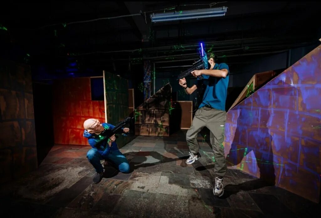 лазертаг атака новосибирск. лазертаг атака томск. ленин и лазертаг. лазертаг ленина 127. лазертаг атака томск.