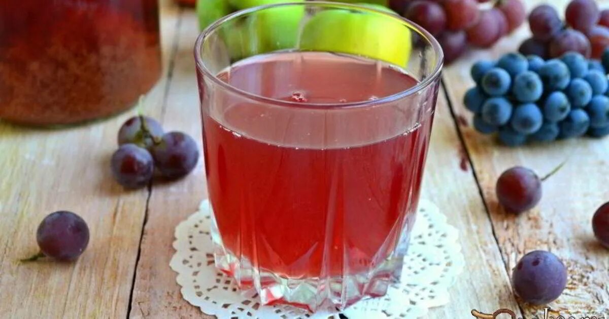 Сок виноградный домашний рецепт. Виноградный сок. Виноград сок. Grape сок виноградный. Виноградный сок на зиму.