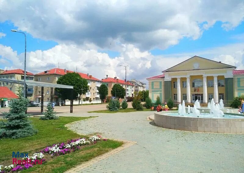 Погода в пгт борисовка белгородской. Посёлок борисовка белгородской области. площадь ушакова борисовка. площадь поселок борисовка. парк в борисовке белгородской области.