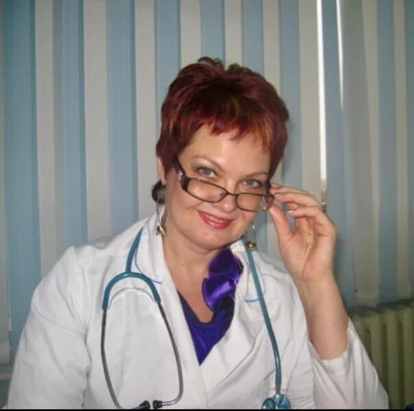 Семейный новозыбков. Сцена - "у вас есть дом" уездный город. Новозыбков брянская область население. Семейный новозыбков. Семейный новозыбков.
