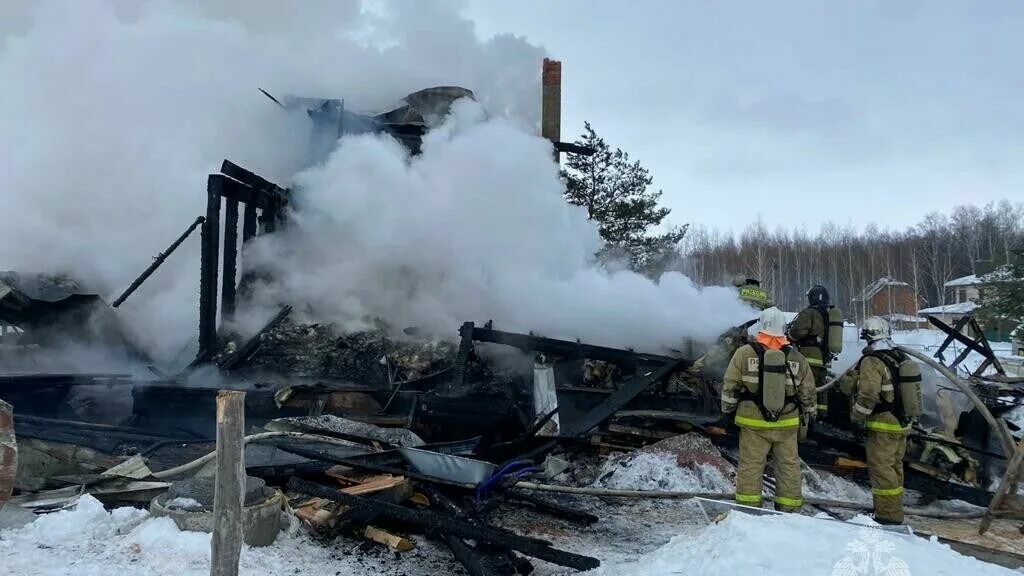 Пожар в татарстане. Пожары. Пожар Заречье 2. Пожар в Пестречинском. Пожар в Пестречинском районе.