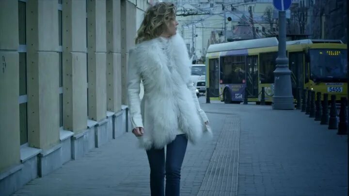 Певица глюкоза взмах. Глюкоза в шубе. Глюк`oza (глюкоза). Клип глюкоза руки. Клип глюкоза руки.