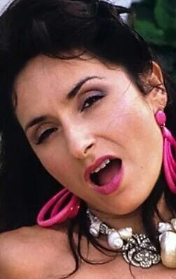 Кэролайн лори caroline laurie. Кэрол кейн в молодости. Caroline laurie фото. Племянница джо байдена исчезла. Caroline laurie 1988.