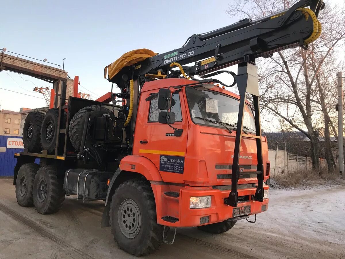 Камаз 43118 лесовоз. Новый КАМАЗ 43118 лесовоз. КАМАЗ 43118 лесовоз с манипулятором. КАМАЗ 43118 2020.