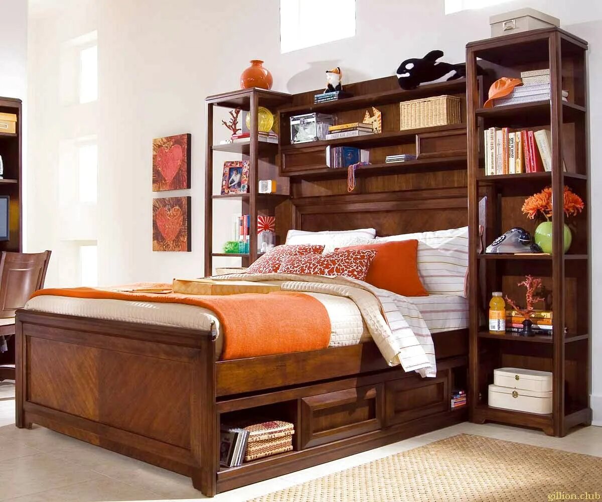 Изголовье с полочками. Полочки над кроватью. Кровать с полками. Кровать с полочками в изголовье. Кровать с полками.