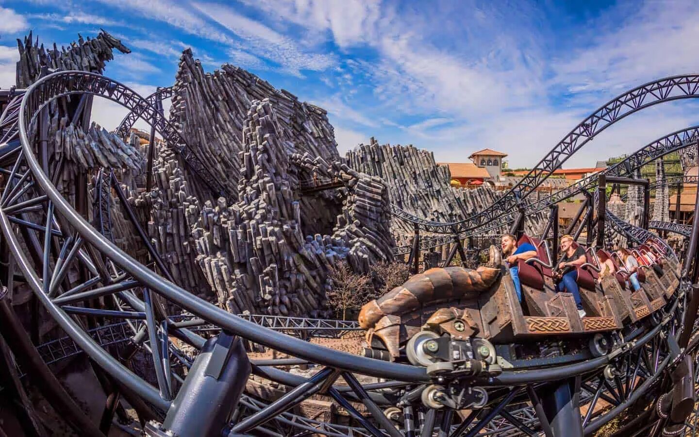 Уникальные развлечения. Парк аттракционов в Германии Phantasialand. Кёльн парк Phantasialand. Парк фантазия ленд Кельн. Phantasialand парки развлечений в Германии.