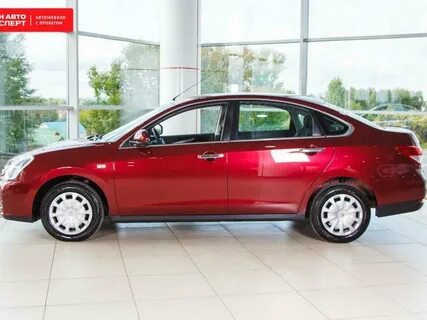 Nissan almera красный