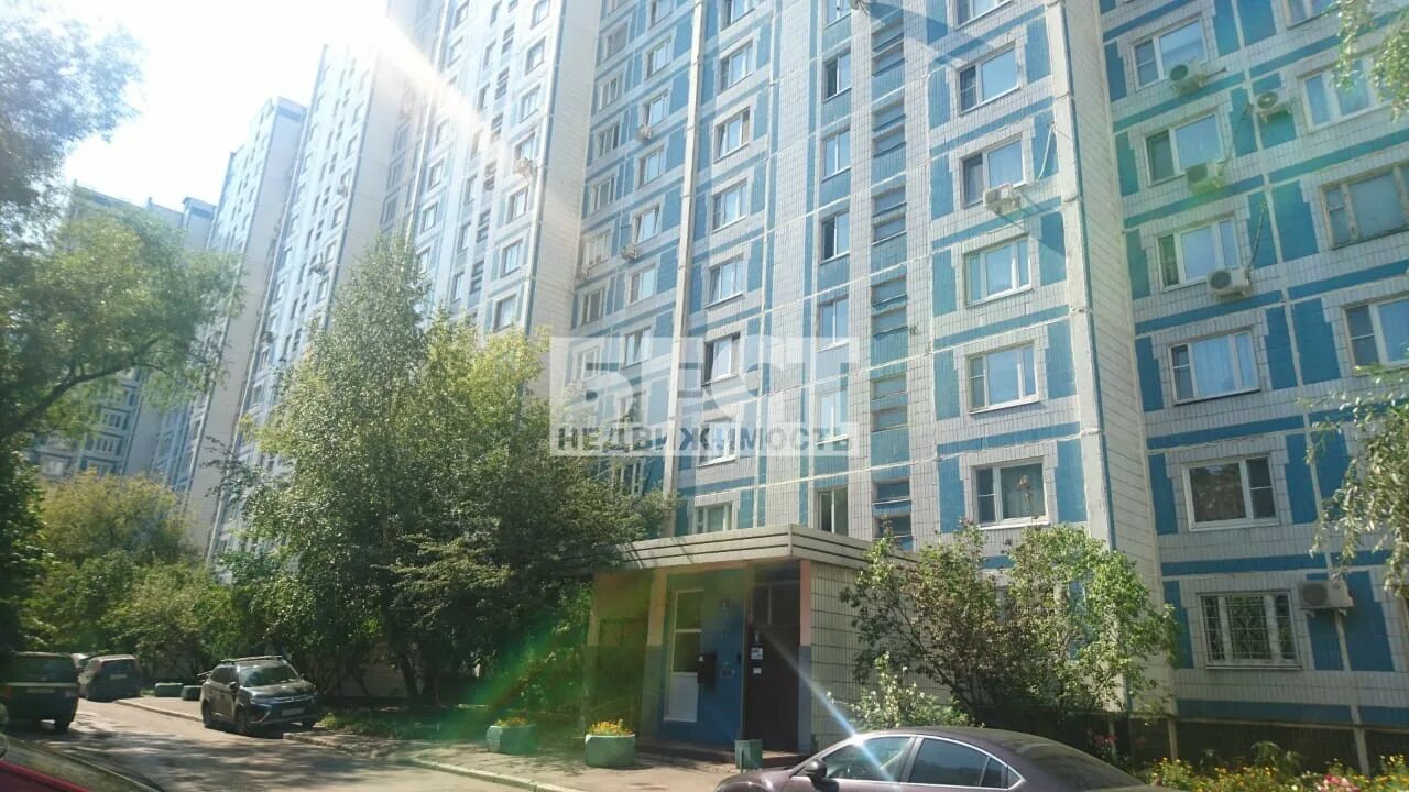 Продается двухкомнатная квартира в Москве 60 кв.м., метро Марьино, Маршала Голов