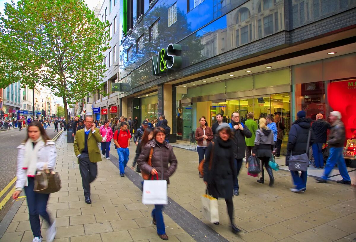 Подарки из лондона. Лондонские сувениры. Harrods в лондоне. London sales. London sales.