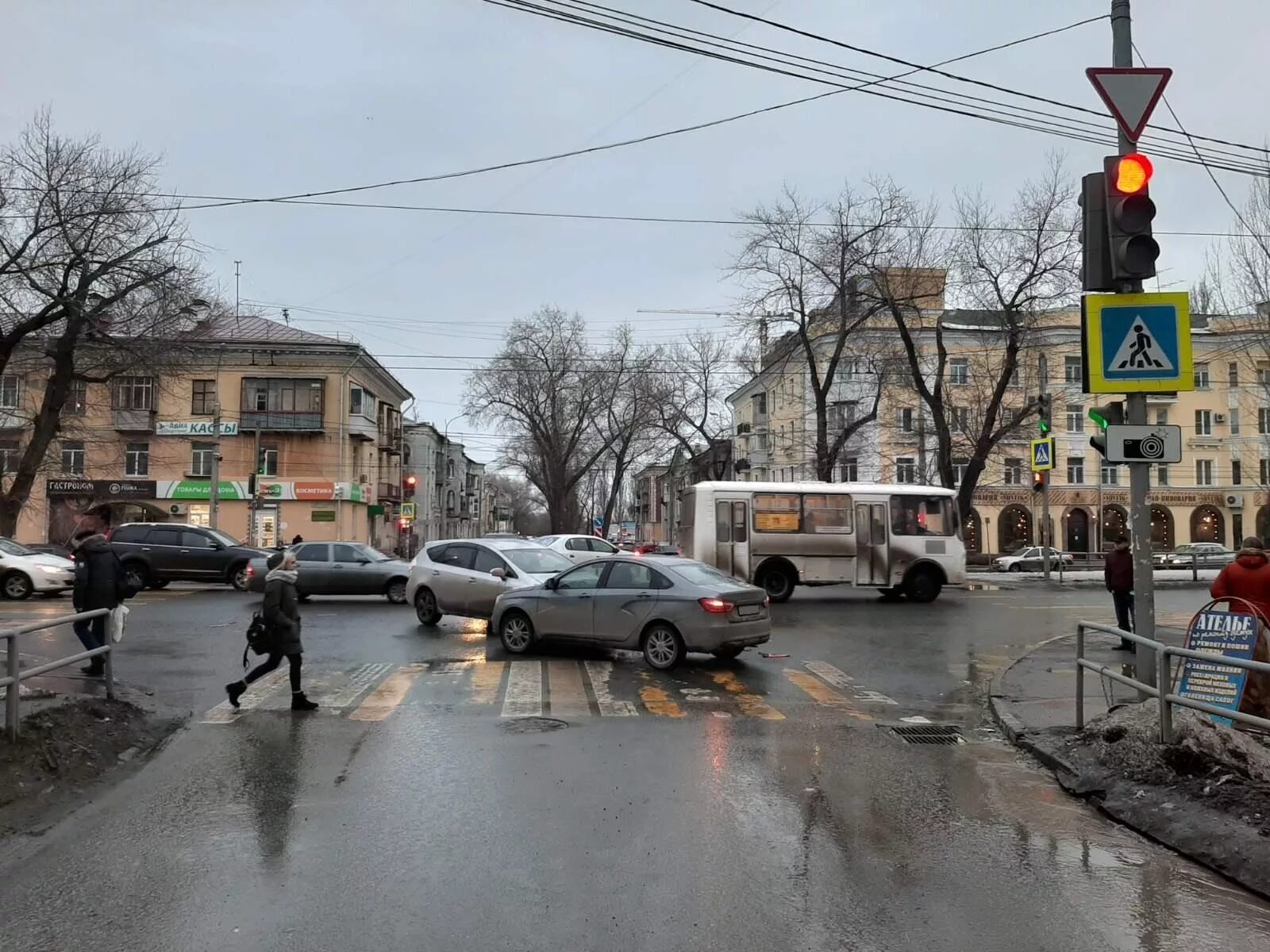 ДТП Самара на улице Победы. Победа Безымянка Самара пересечение улиц. Авария на Краснодонской в Самаре. Что творится в самаре