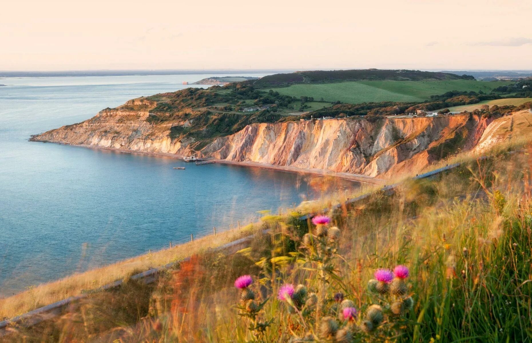 Wight island. Остров уайт великобритания. isle of wight. остров уайт достопримечательности.