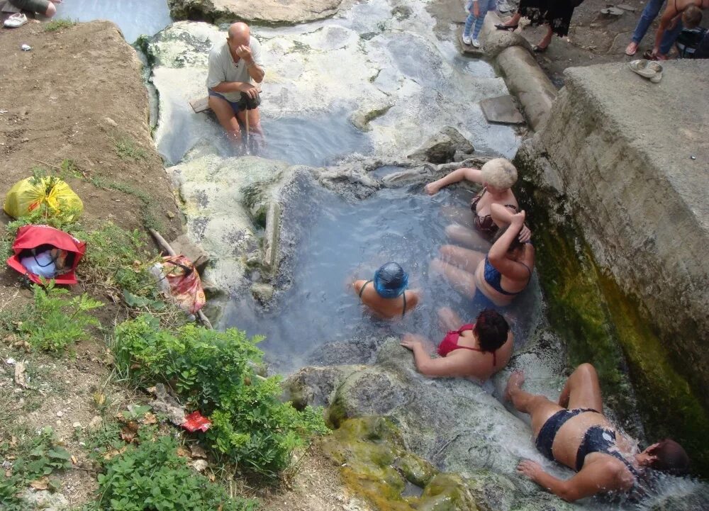 Бесстыжие ванны цена. Бесстыжие ванны Пятигорск. Гора Машук бесстыжие ванны. Радоновые ванны Пятигорск провал. Бесстыжие ванны.