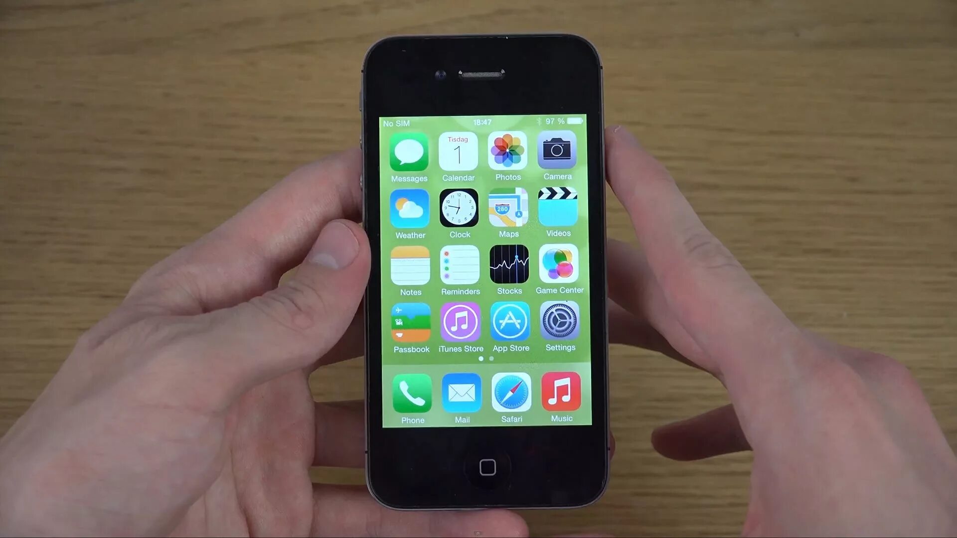 Как сделать ios 7. Айфон 4s меню. iphone 4 7.1.2. айфон 4 иос 7. iphone 4s ios.