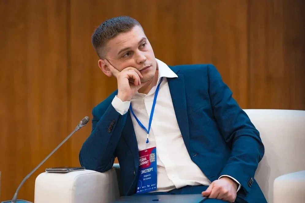 Руководитель информационно аналитического