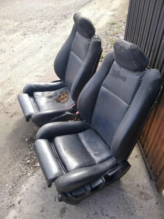 Подлокотник Пд BMW E34 530i M30 седан купить (ece)