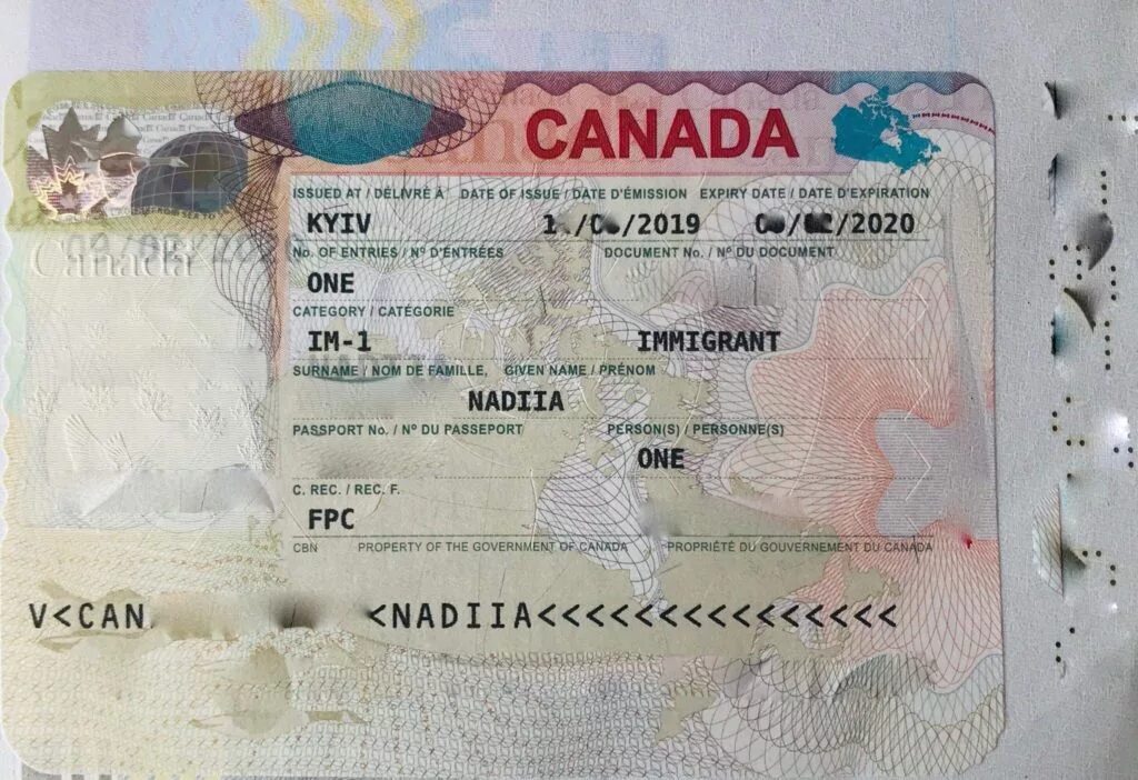 Канадская виза. Виза в Канаду. Иммиграционная виза в Канаду. Как выглядит виза в Канаду.