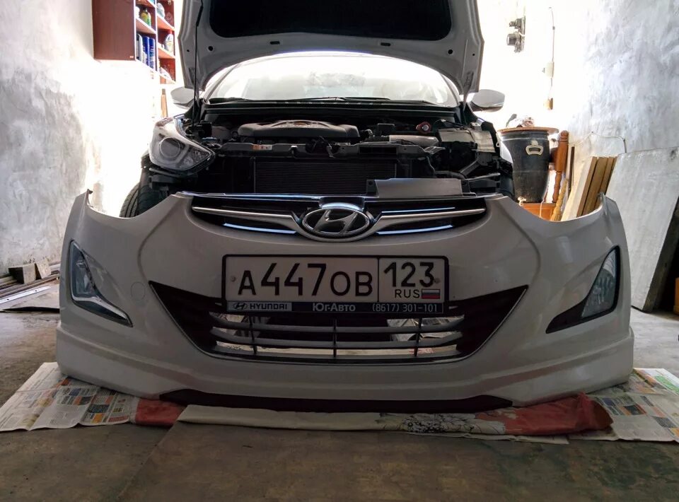 Бампер хендай ай 40. Хендай элантра 2014 передние бампер. ноускат hyundai elantra md. elantra md передний бампер. hyundai elantra без бампера.