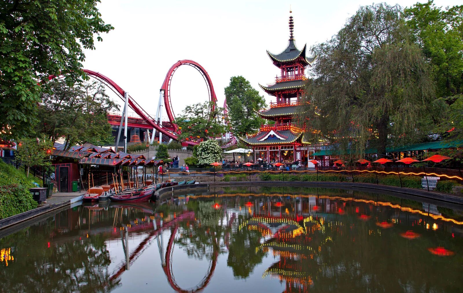 Парк тиволи аттракционы. Тематический парк "тиволи гарденз". Tivoli park. Тиволи парк владикавказ. Парк тиволи аттракционы.