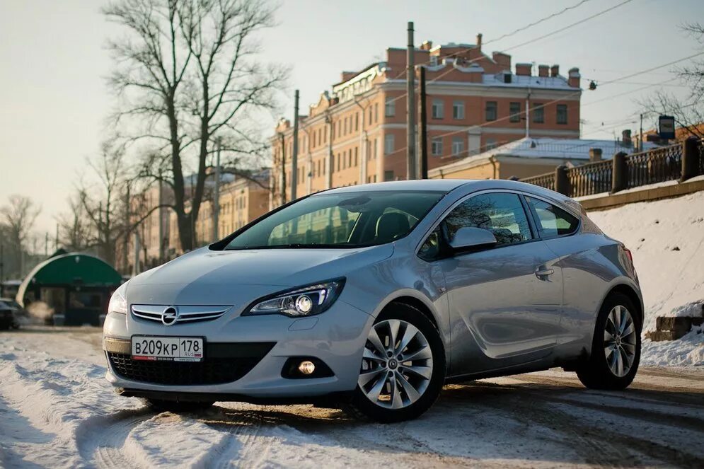 Opel на русском. Opel Astra GTC. Opel Astra j GTC. Opel Astra GTC 2015.