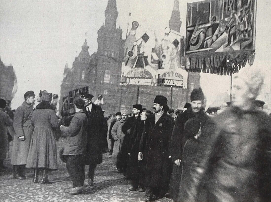 Москва 1919 год фото. Ленин на красной площади 1919. Москва 1922 год. Москва 1919 год. Москва 1919 год.
