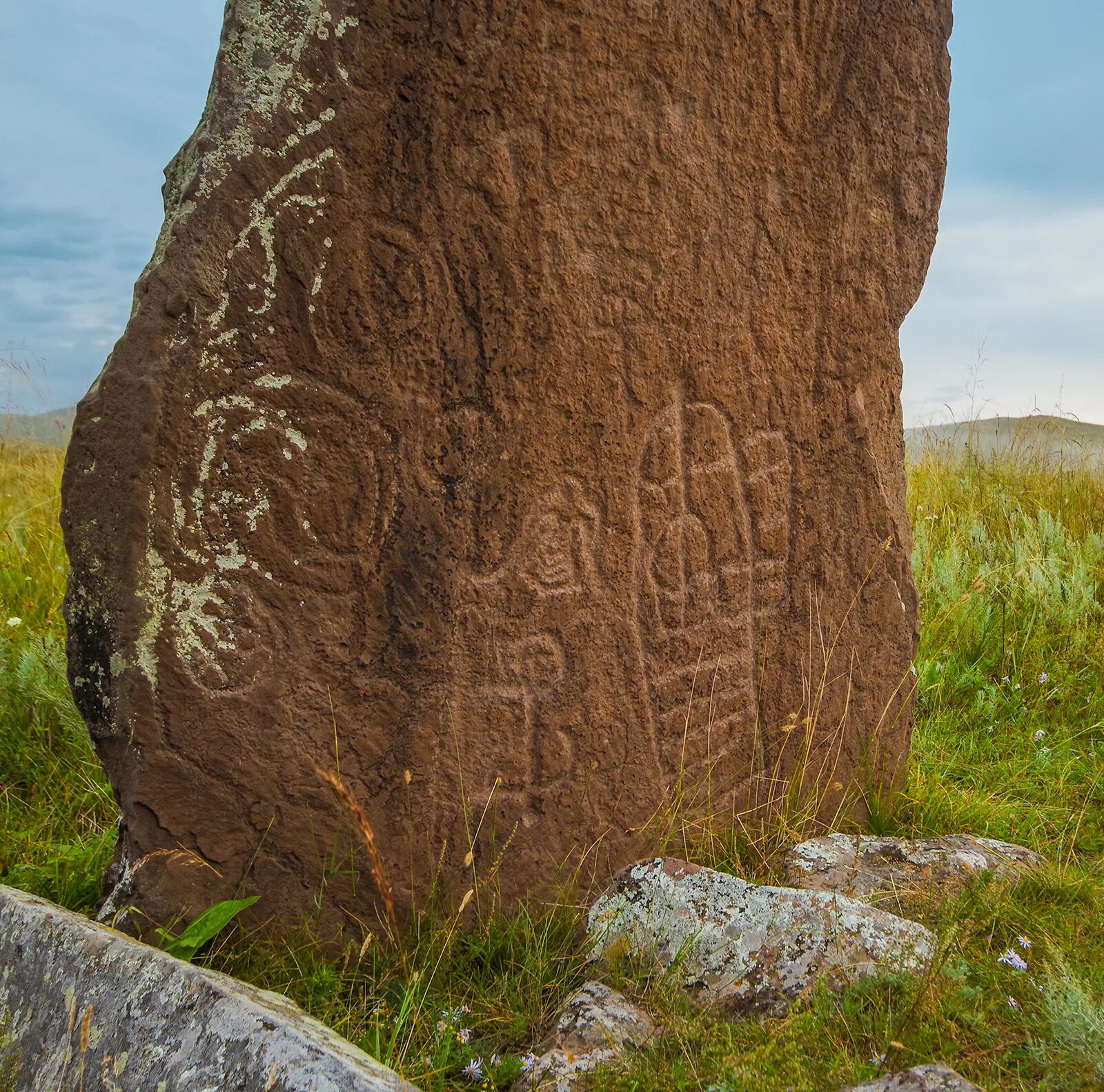 Срок хакасия. Горы сундуки хакасия. Сундуки в хакасии легенды. Хакасия климат зимой. Деревня копьево хакасия.