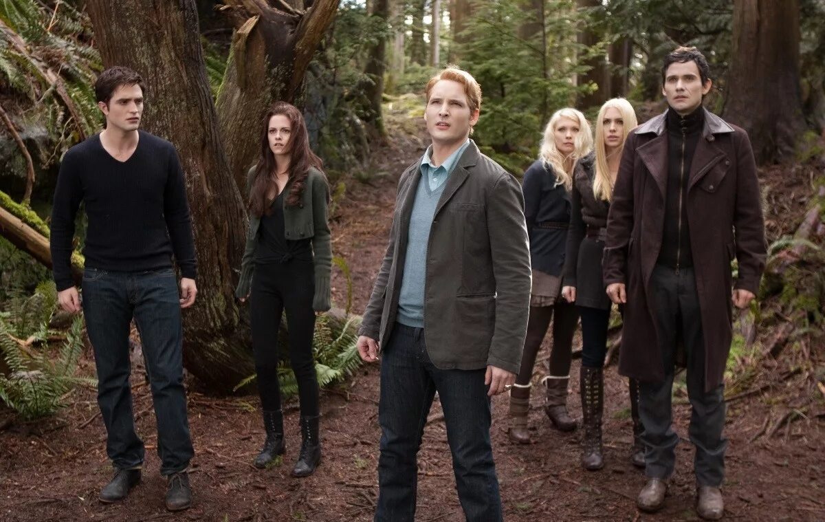 Сумерки рассвет 1 хороший качество. Сумерки сага рассвет часть 2. сумерки. сага. рассвет: часть 2 фильм 2012. сумерки сага рассвет часть 2 кадры. фильм сумерки сага 2 часть.