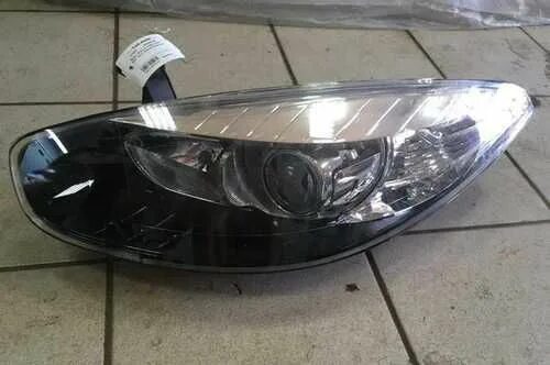 Фара правая рено флюенс. Лампочки ближнего света на рено флюенс 2012. Renault fluence цоколь фар линзы. Ремкомплект фары рено флюенс. Рено флюенс фара передняя.