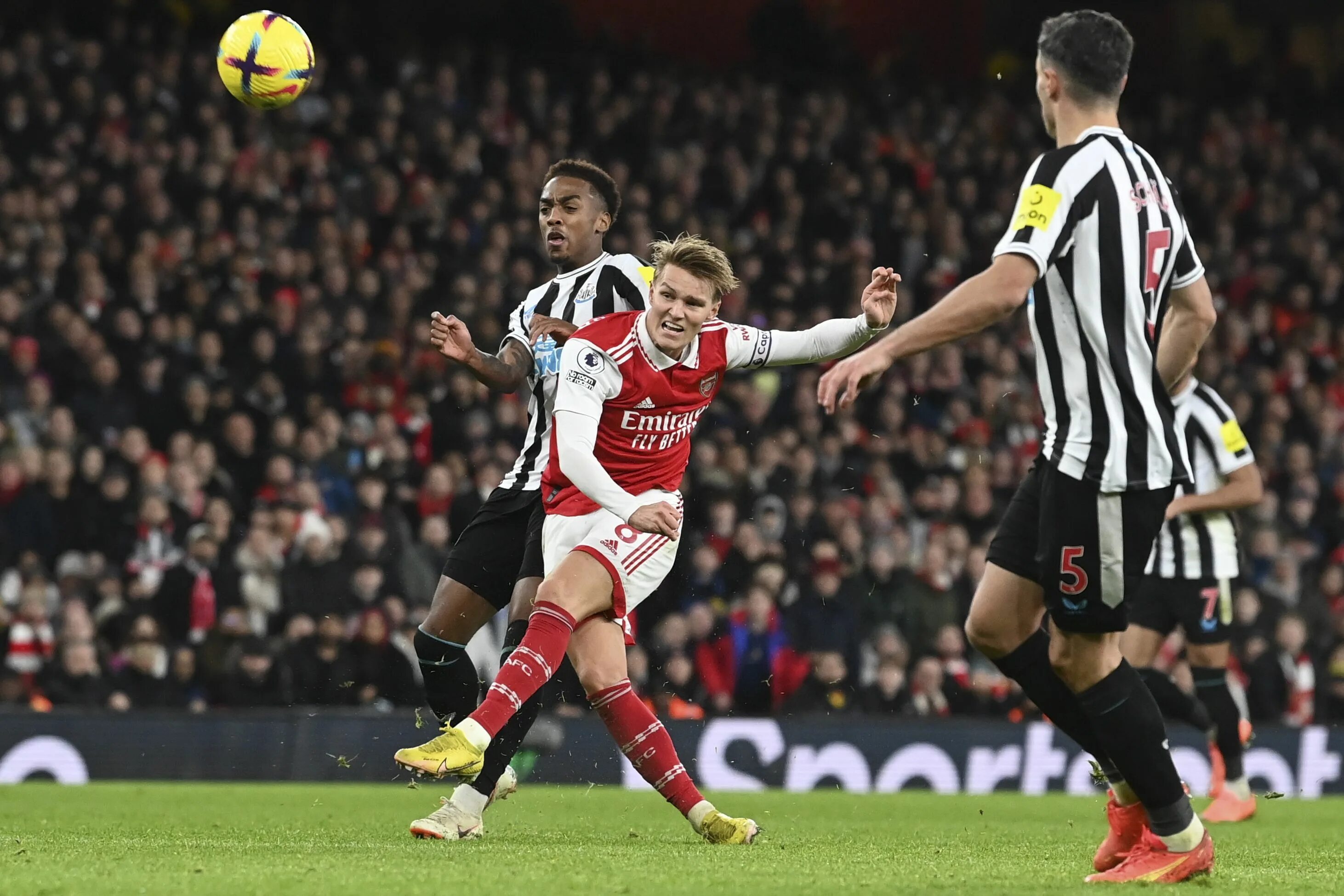 Арсенал ньюкасл юнайтед матч. Арсенал ньюкасл. arsenal newcastle. ньюкасл.