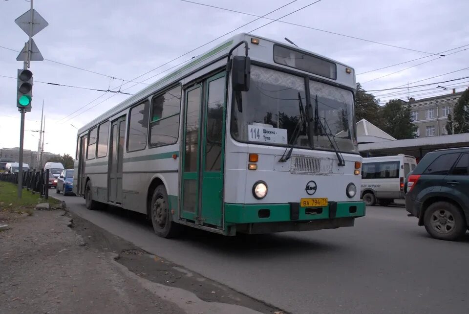 Маршрут 28 тула. 28 Автобус Тула. Тульский общественный транспорт. Городской транспорт Тула. Тульская маршрутка.