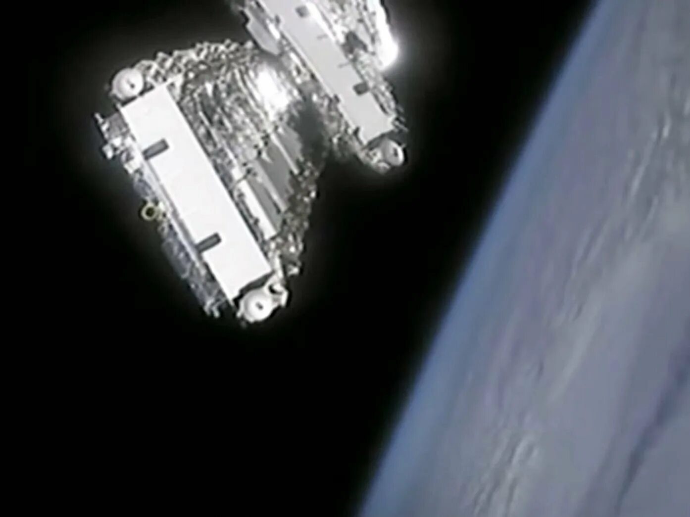 спутник starlink характеристики. система околоземных спутников starlink. Oneweb габариты спутника. глобальная спутниковая система коммуникации starlink. спутники илона starlink.