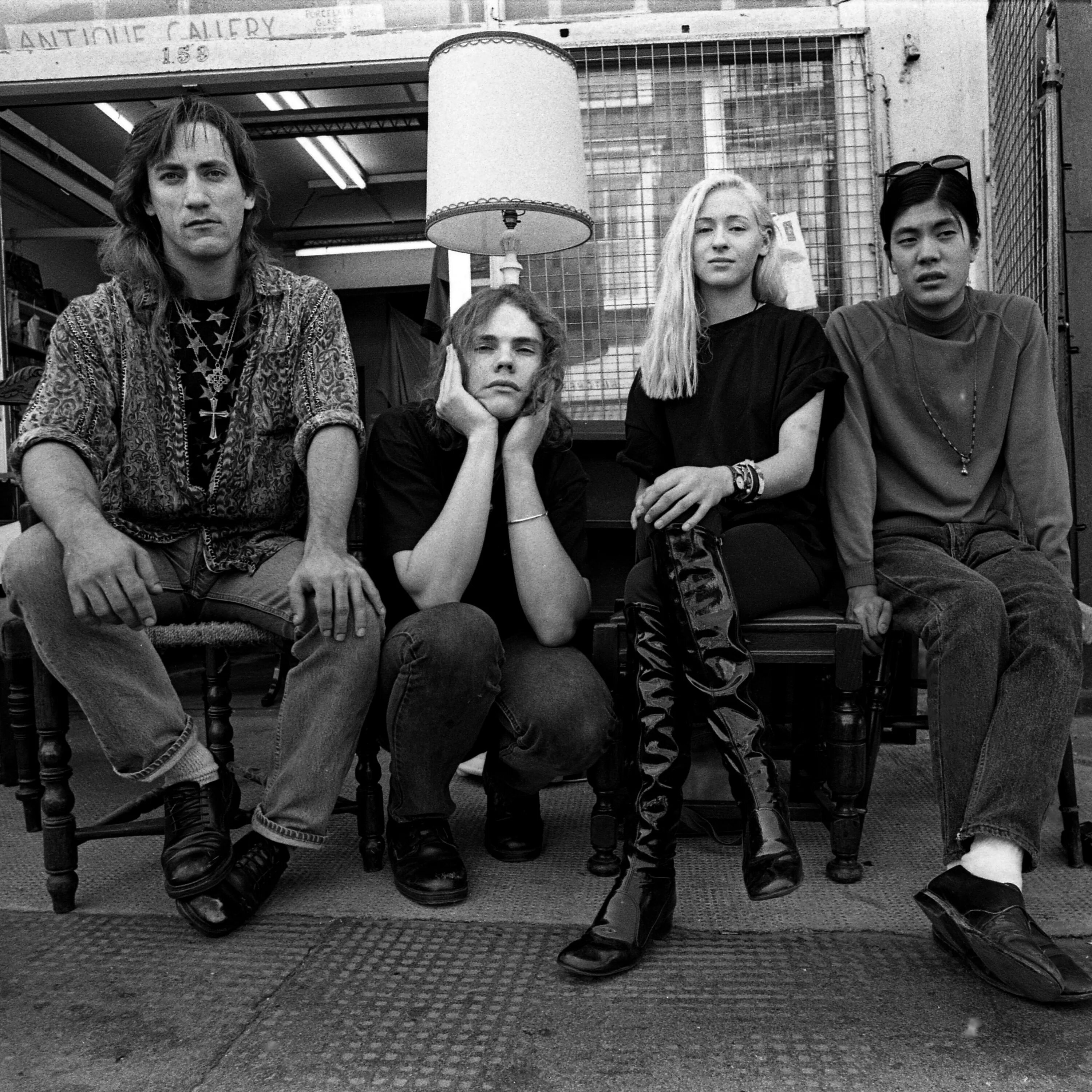 Группа the Smashing Pumpkins. Smashing Pumpkins басистка. Smashing Pumpkins 1988. Группа the Smashing Pumpkins 1995.