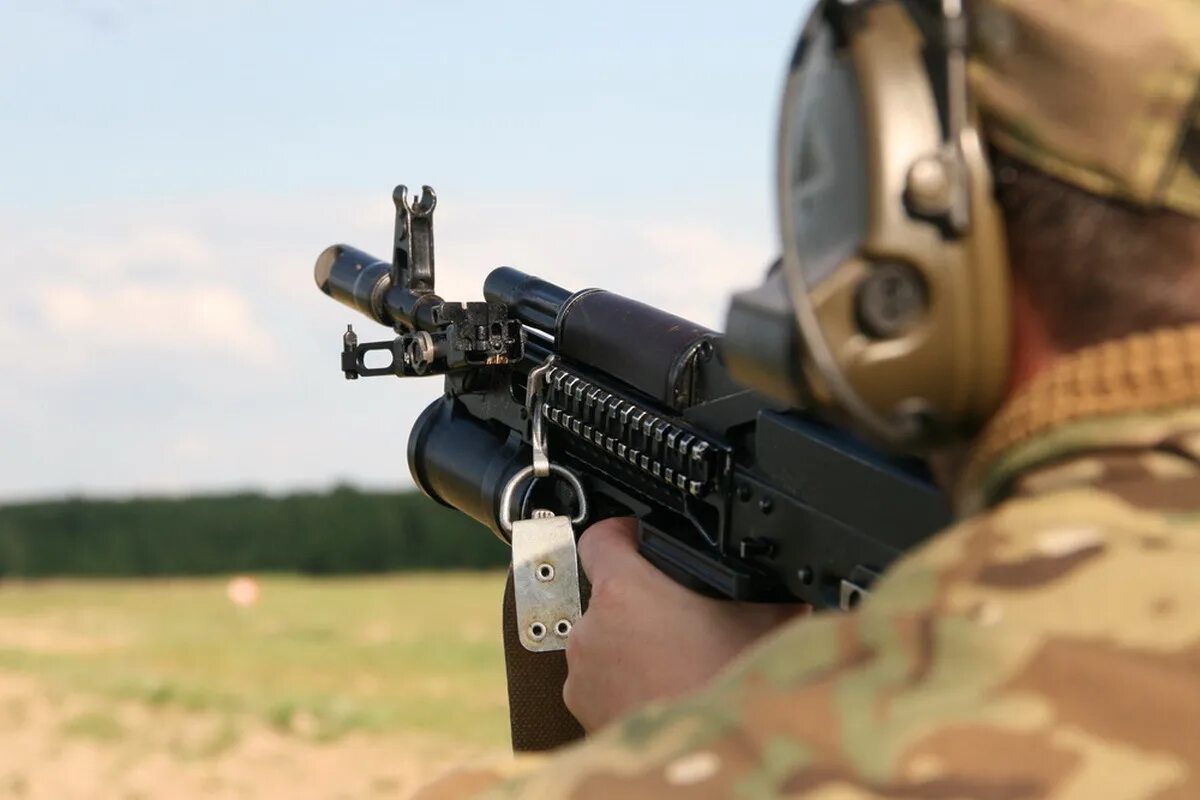 Стрельба из гп34. 25 стрельба. Гп-25 подствольный гранатомёт стрельба. Приклад для гп 25. Стрельба по су- 25 в украине.