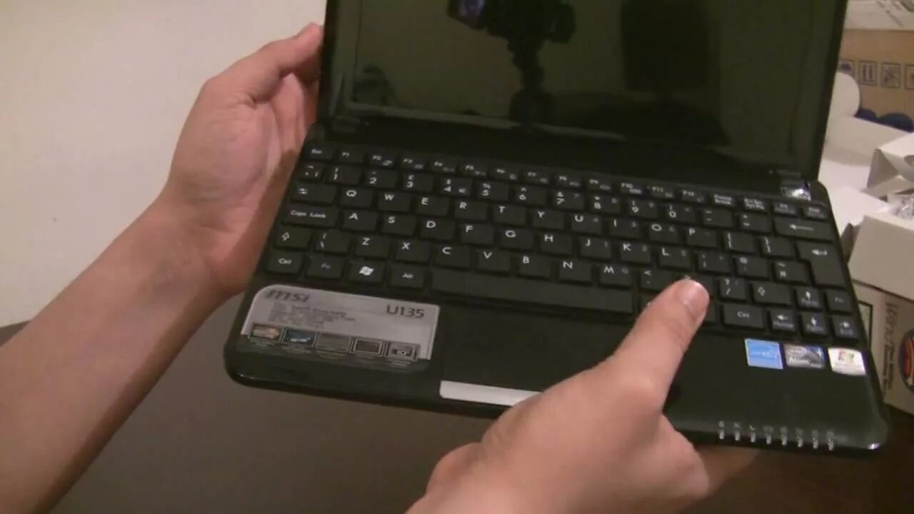 Нетбук блютуз. Кнопка включения нетбука msi u180. кнопка wifi на ноутбуке msi u230. msi touchpad netbook. оперативная память на нетбук msi u135dx.
