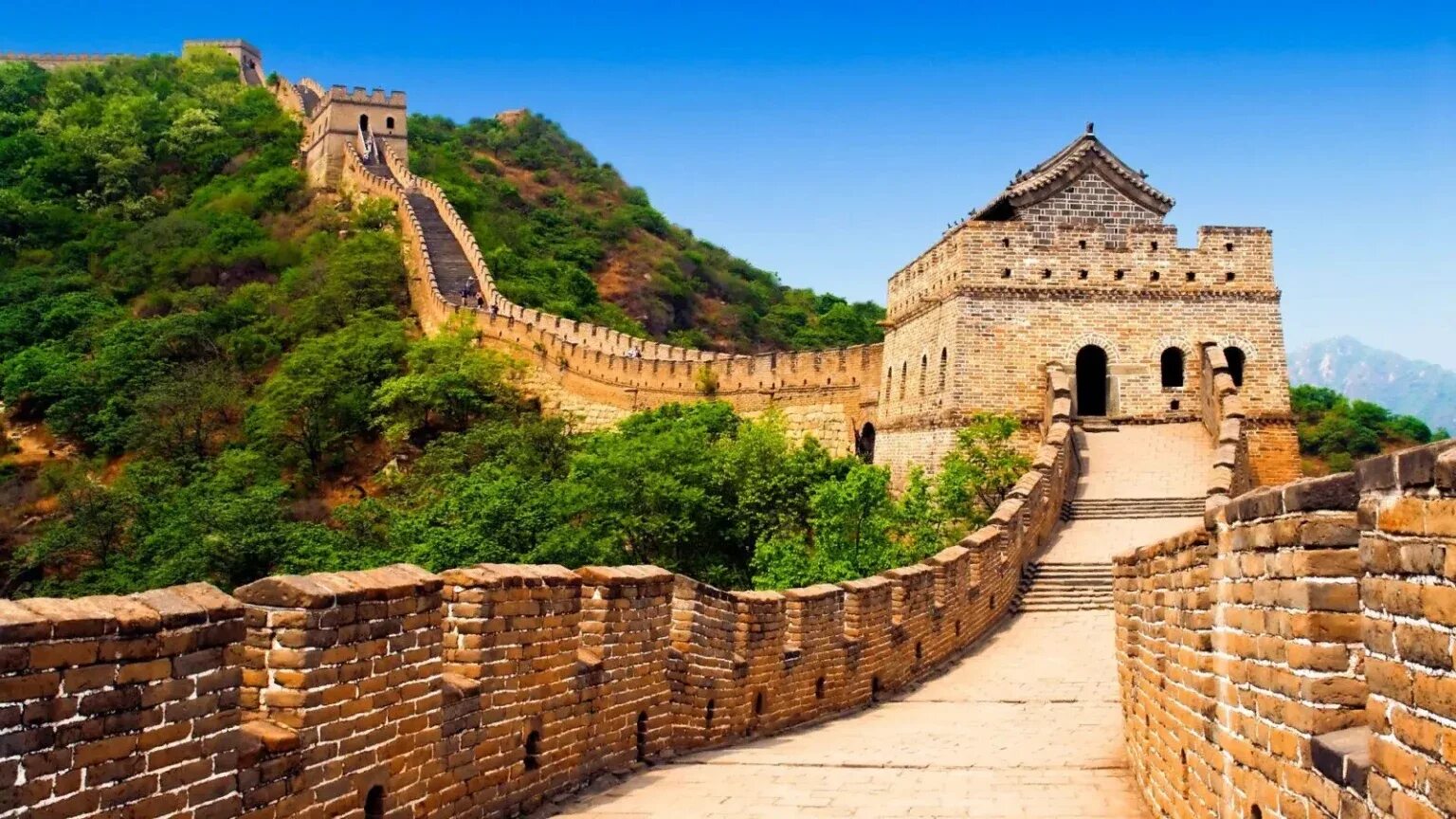 Китайская стена достопримечательность. Великая китайская стена Династия Цинь. Пекин китайская стена. Великая китайская стена достопримечательности Пекина. Великая китайская стена в древнем Китае.