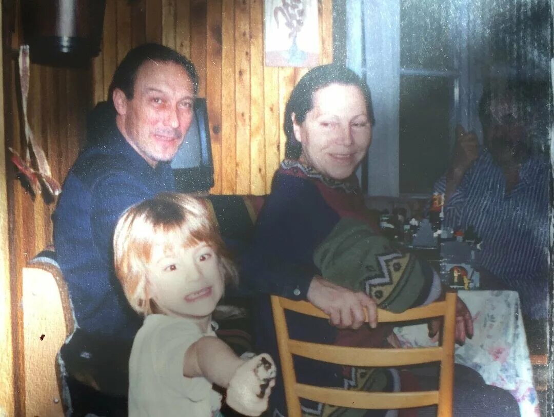 Внук олега янковского фото. Внуки олега янковского. олег янковский с внуком иваном. янковская внучка олега янковского. янковский внук олега янковского.