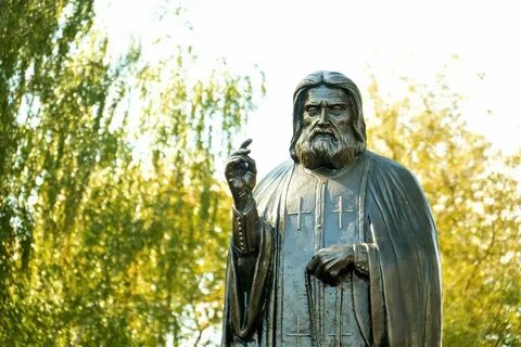 Памятник серафиму саровскому