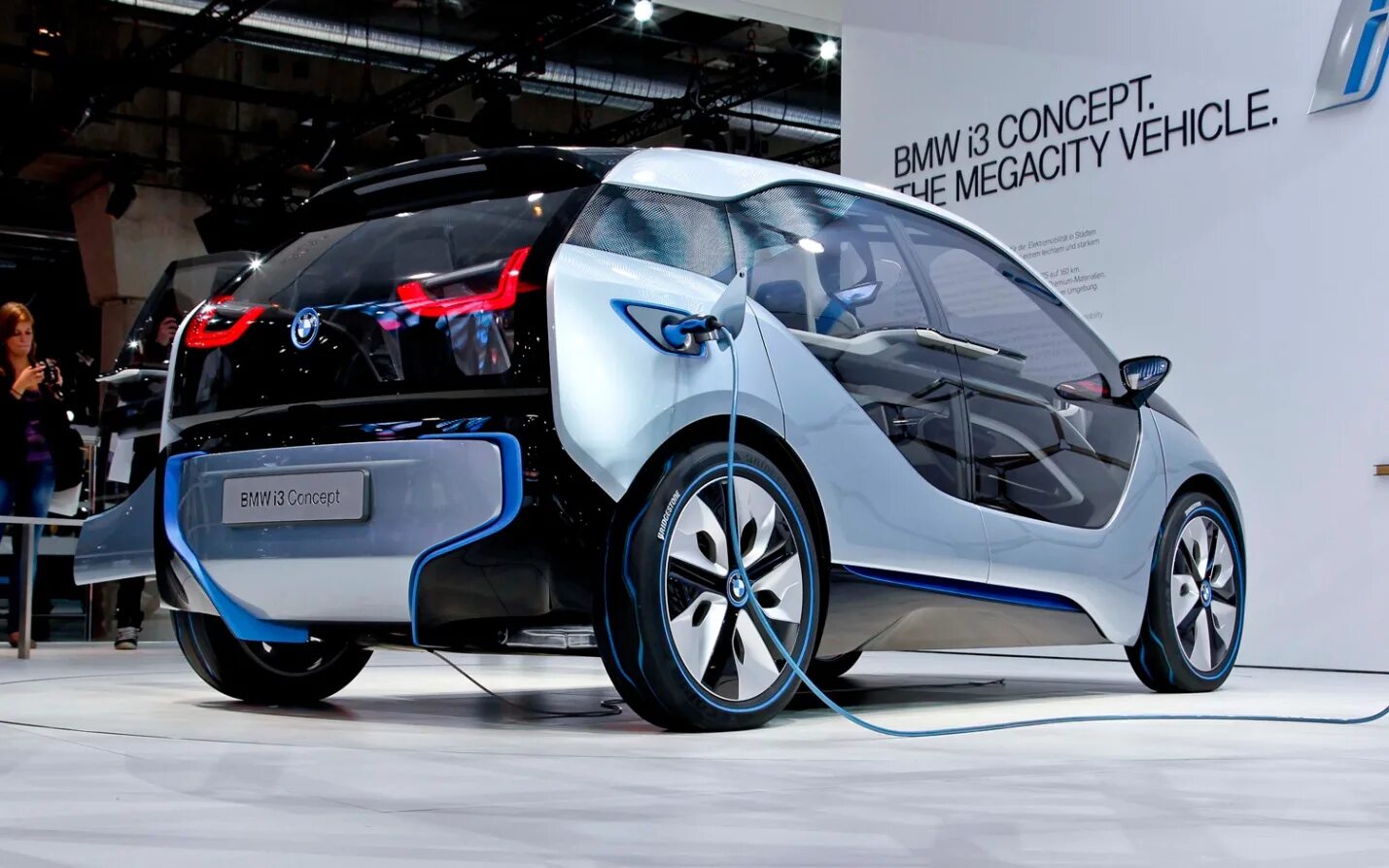 BMW i3 2021. BMW электрокар i3. BMW i3 2020. БМВ i3 2022.