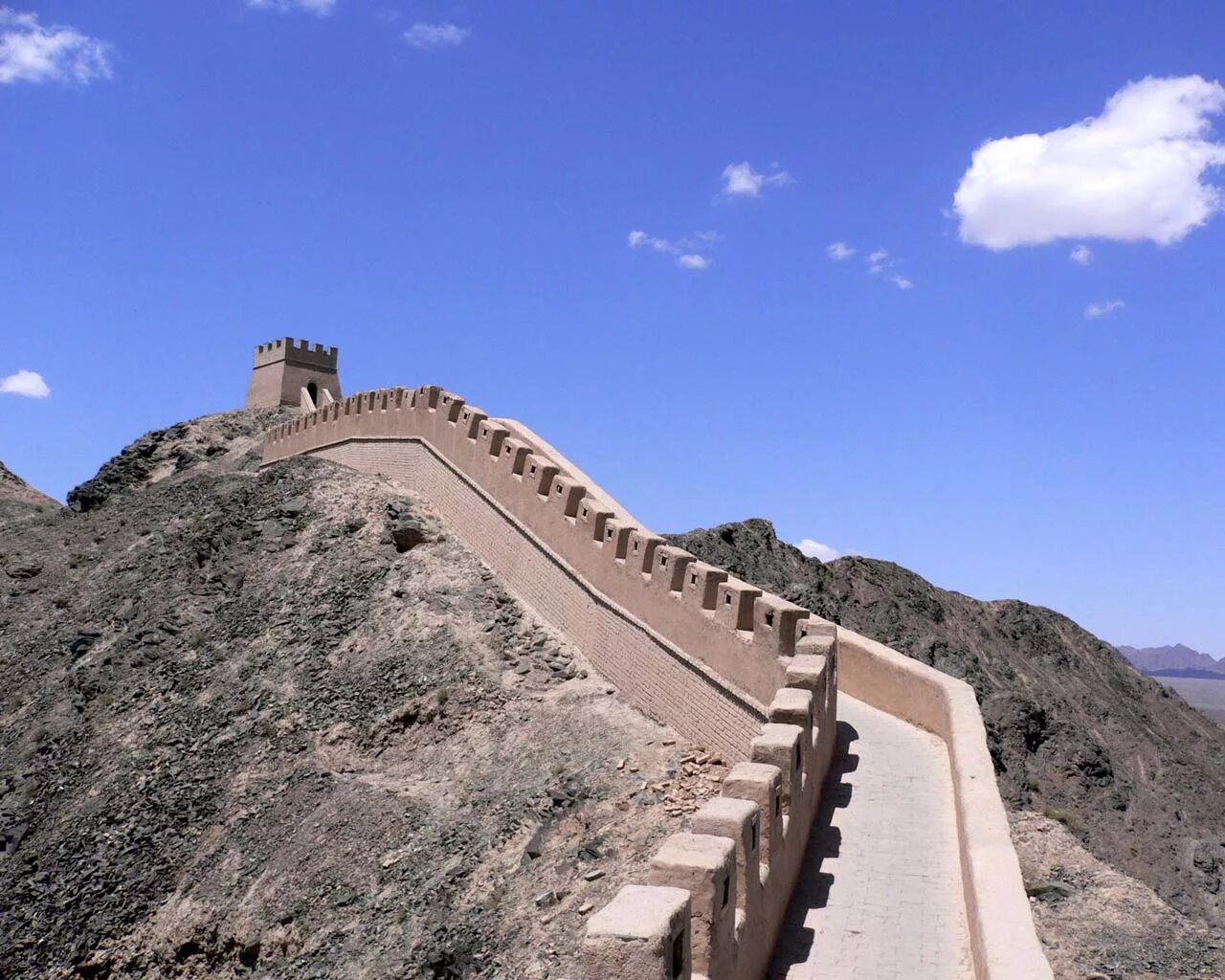 Края китайской стены. Великая китайская стена начало и конец. Конец китайской стены. Шаньхайгуань китайская стена. Край китайской стены.