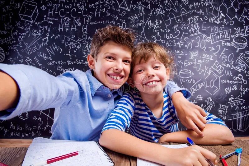 Schoolboy and his family. Включи schoolboy. Милый школьник. Schoolboy. Включи schoolboy.