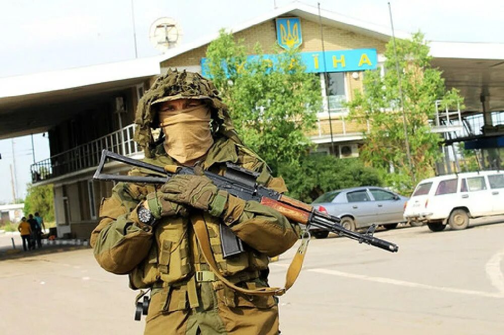 Женщины ополчения луганска. Бойцы луганска. Ополченцы луганска в бою. Батальон сомали 2014. Бойцы лнр.