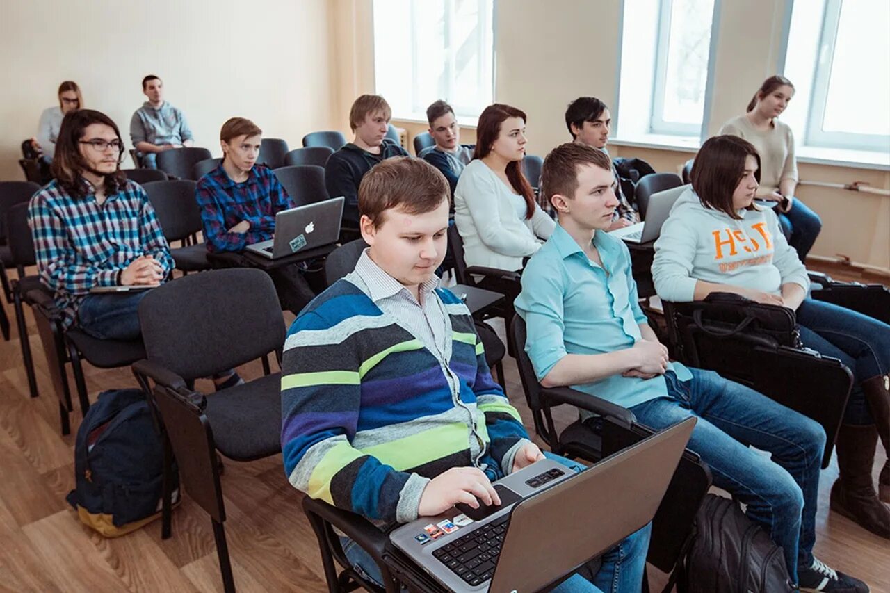 Программная инженерия вшэ. Высшая школа экономики пермь. ниу вшэ пермь студенческая. студент в перми. вшэ программная инженерия.