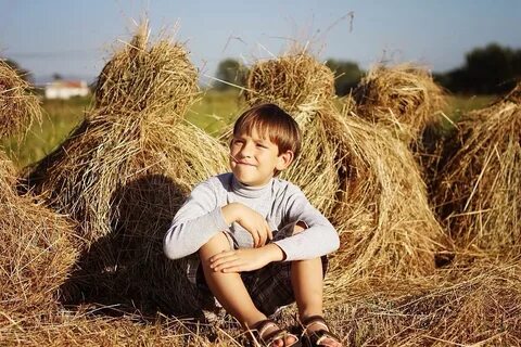 Мальчик сев