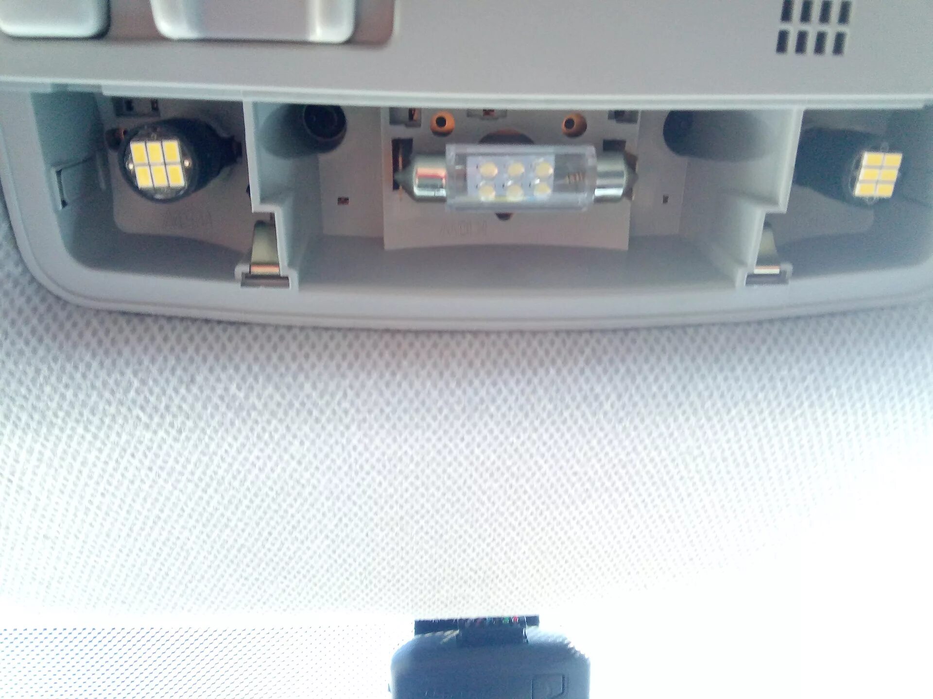 плафон освещения шкода рапид. подсветка салона skoda rapid. плафон салона рапид. плафон салона рапид. плафон салона рапид.