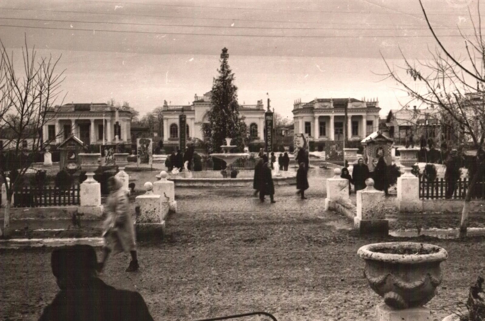 Старая каневская. Каневская (станица). Станица Каневская Краснодарский край. Фонтан в станице Каневской. Станица Лабинская 1943.