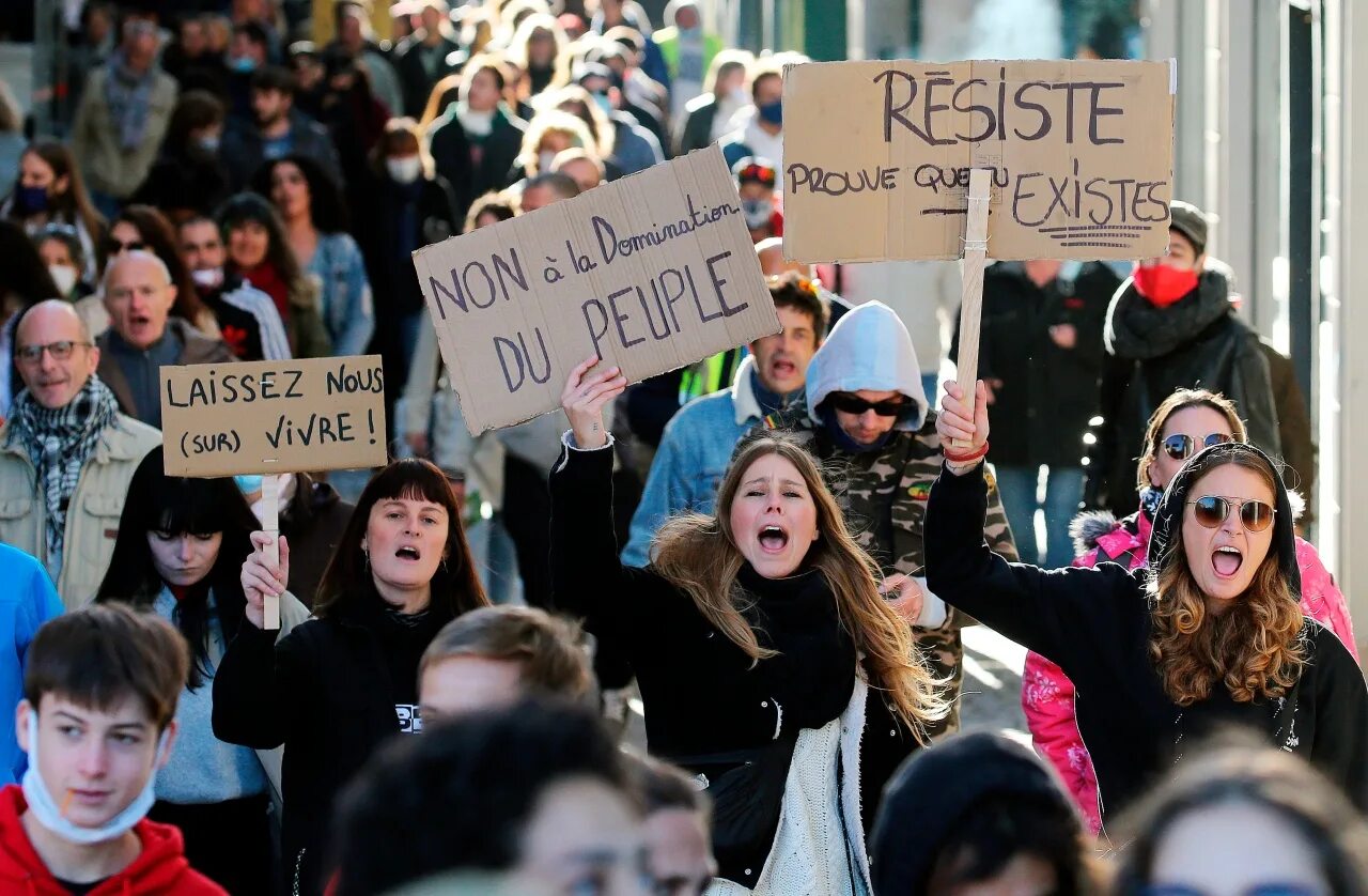 Читать про ест. Датская протестная символ. protest france against. мы против французов. марш женщин в знак протеста против войны.