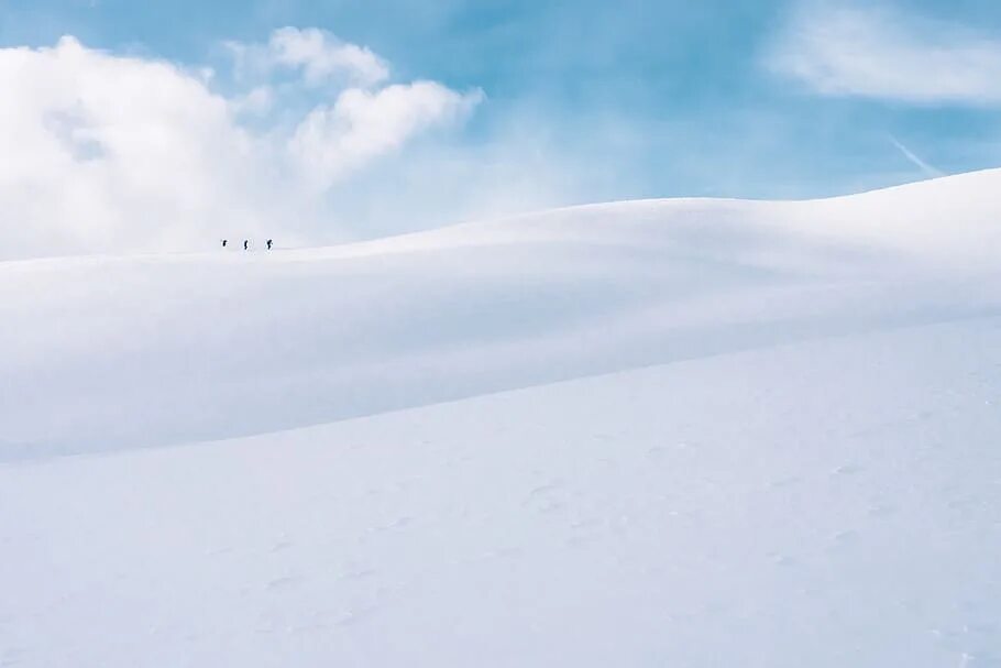 Белое покрывало. Снег на земле. Снежное полотно. The land of the long white cloud. Гуронское оледенение земля-снежок.